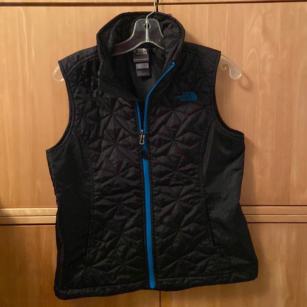 The north face black puffer vest